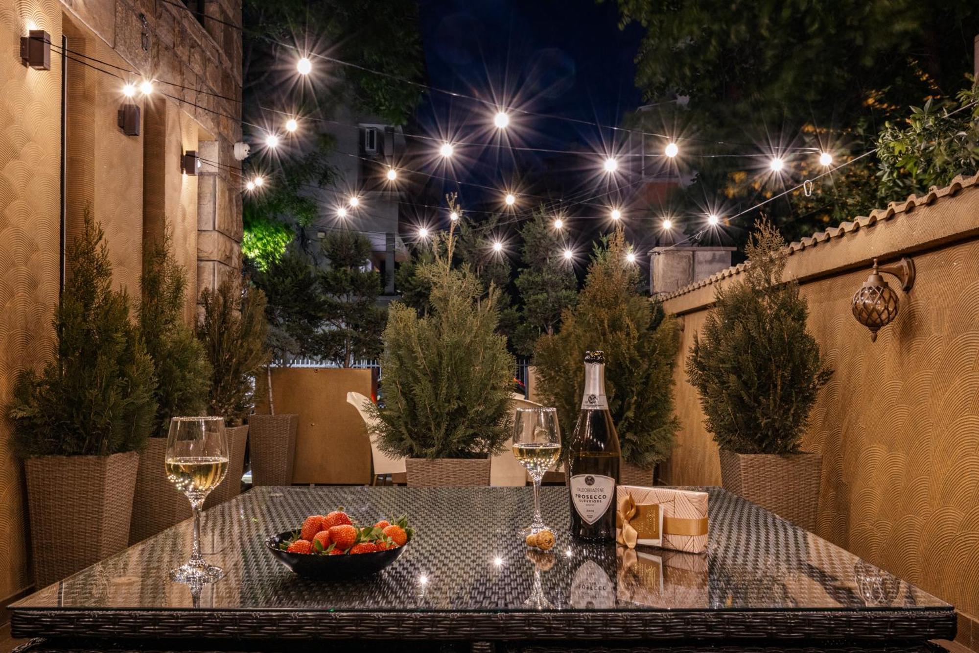Hidden Bank: Golden Apartment Plovdiv Luaran gambar