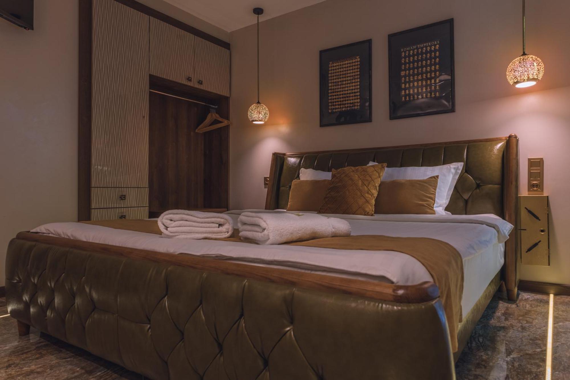 Hidden Bank: Golden Apartment Plovdiv Luaran gambar