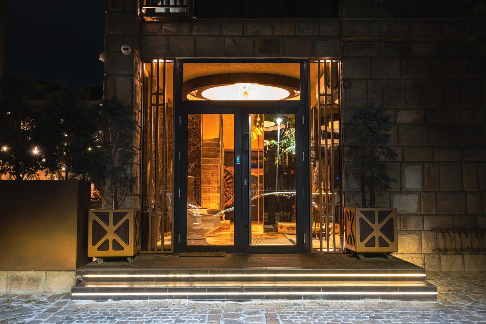 Hidden Bank: Golden Apartment Plovdiv Luaran gambar