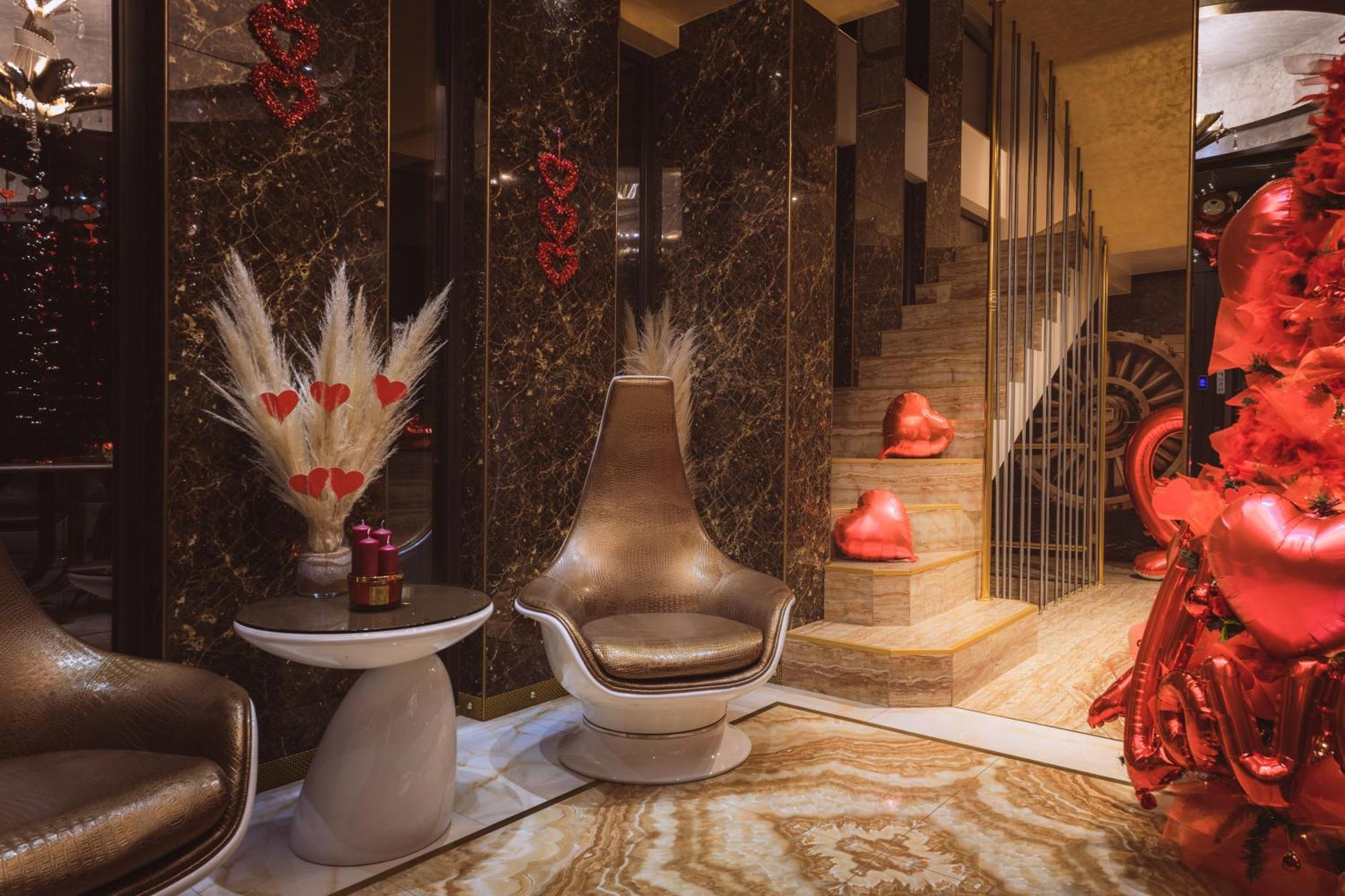 Hidden Bank: Golden Apartment Plovdiv Luaran gambar